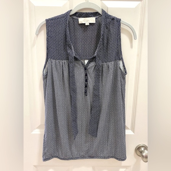 LOFT sleeveless top with henley front with tie neck. Navy & white Size Small - Picture 1 of 5
